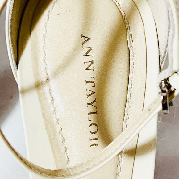 Ann Taylor Mid Heel Sandals Women 7M Cream Leather Ankle Strap Used - Picture 9 of 9